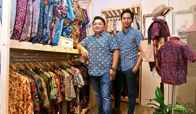Farhan Omar and Mohamad Ekram Faiz, founders of Kapten Batik