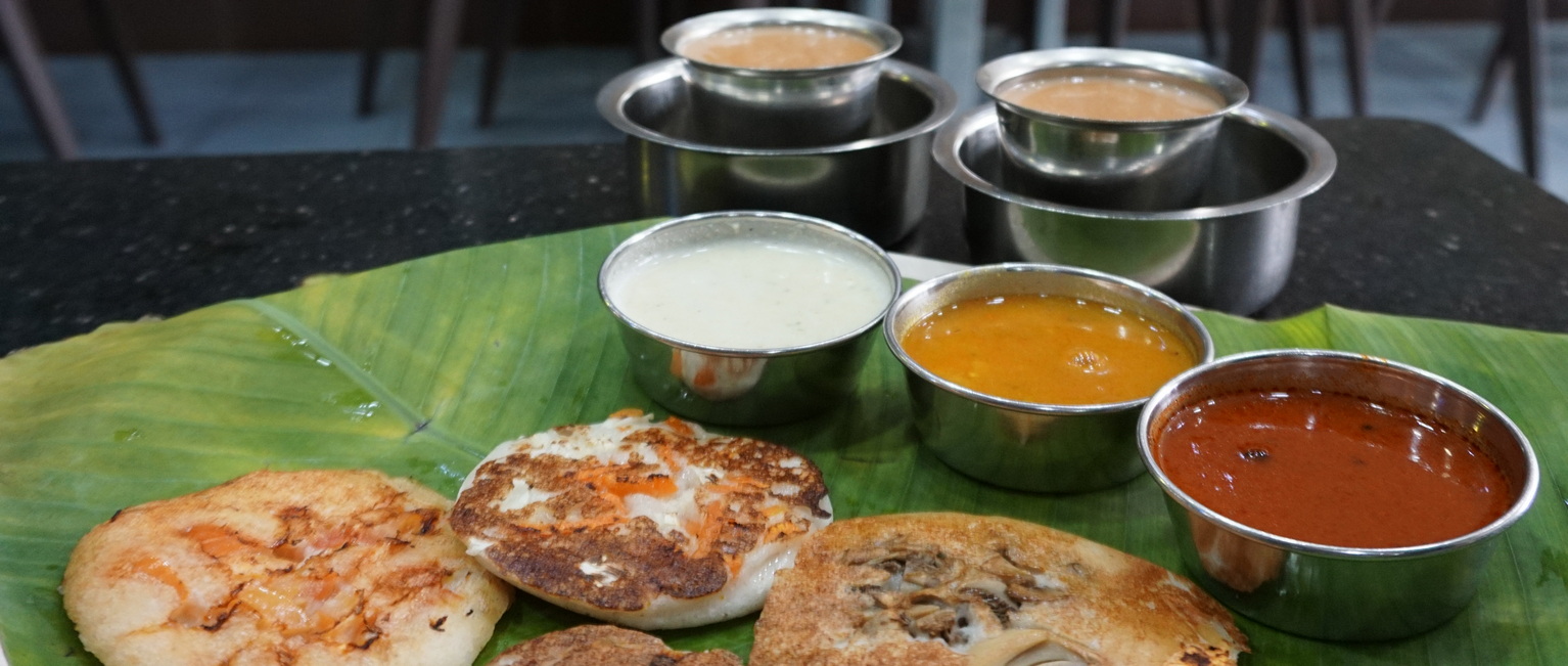 Chai paired with the mixed platter of mini-thosais @ Chat Masala