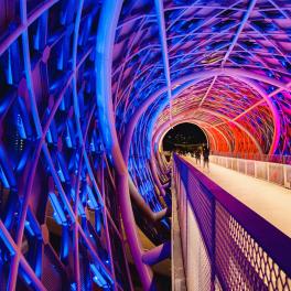 Interesting angle from the inside of Saloma Bridge